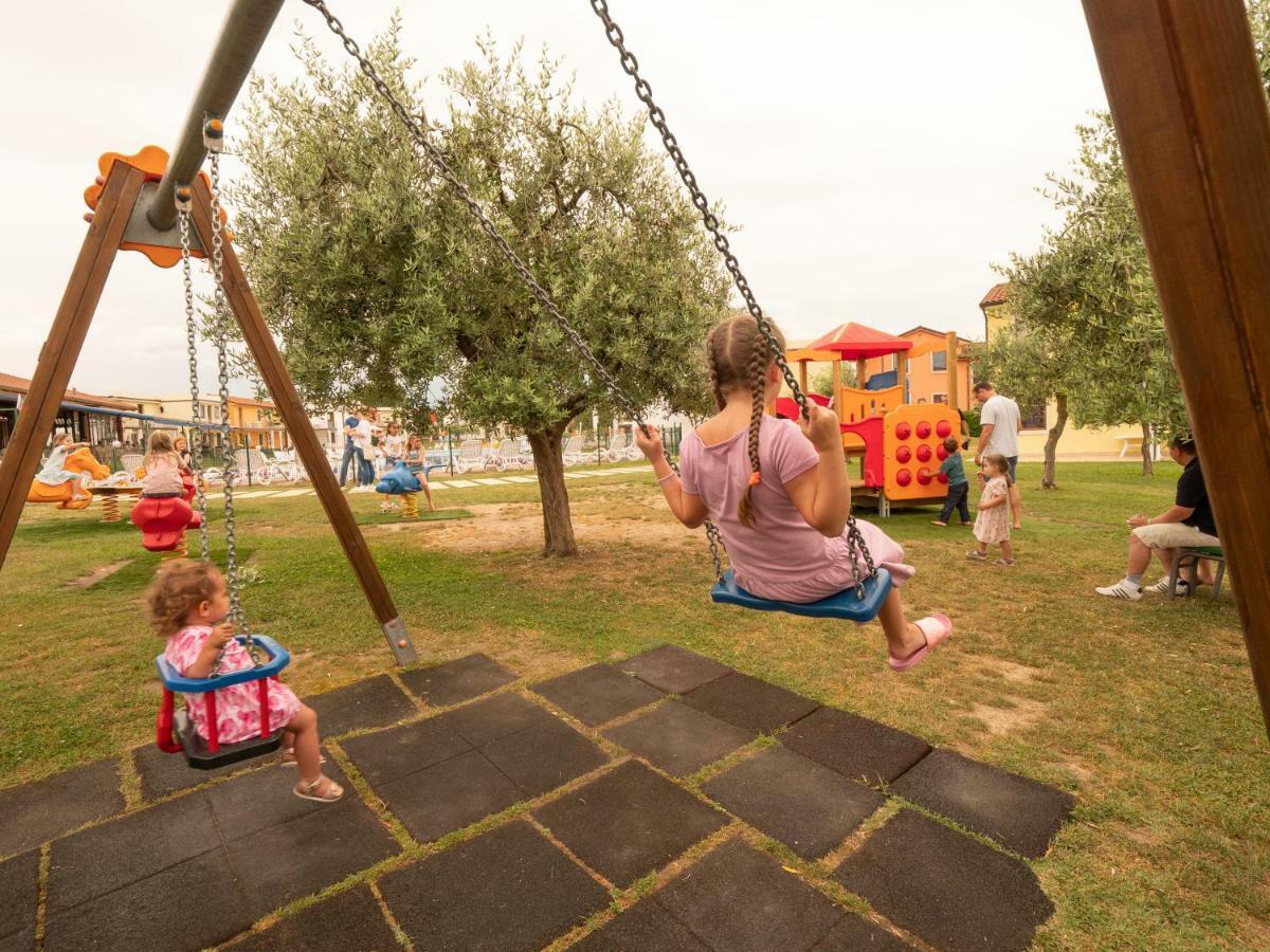 Gasparina Village Castelnuovo del Garda Esterno foto